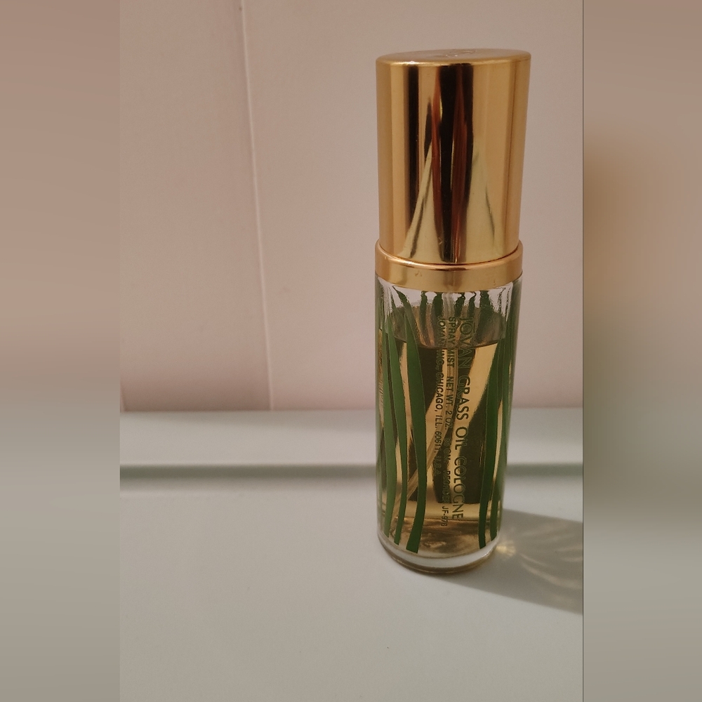 RARE Vintage JOVAN GRASS OIL Cologne Spray  Mist Net Wt. 2oz - Picture 2 of 4